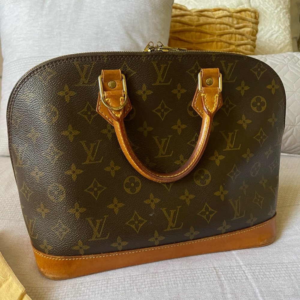 Louis Vuitton Vintage Alma